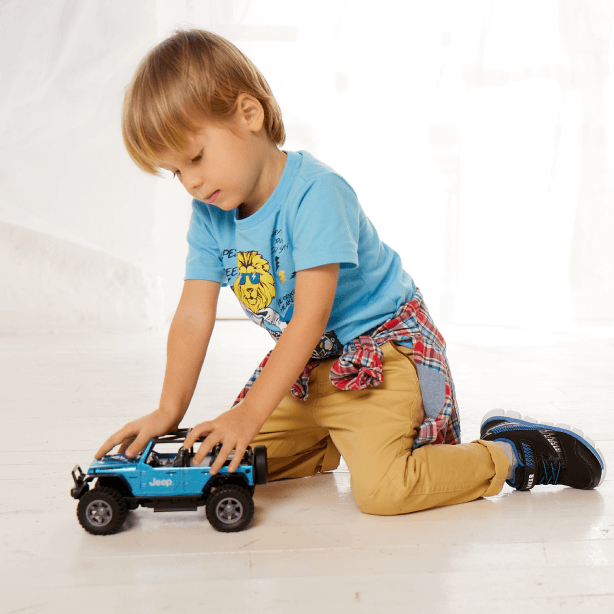 Игрушечный транспорт